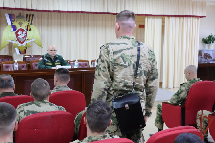 Выпускники военных ВУЗов прибыли на службу в Восточный округ Росгвардии