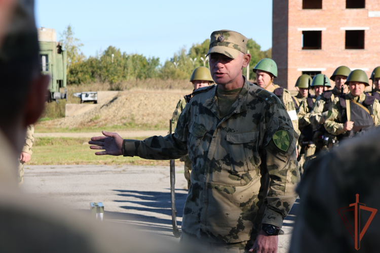 Выпускники военных ВУЗов прибыли на службу в Восточный округ Росгвардии