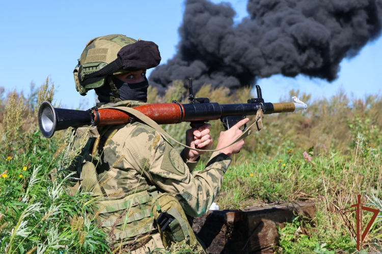Выпускники военных ВУЗов прибыли на службу в Восточный округ Росгвардии
