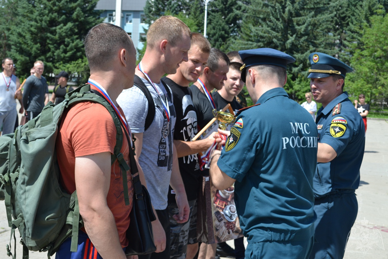 Сотрудники Управления Росгвардии по Еврейской автономной области стали призерами в соревнованиях по пожарному кроссфиту 
