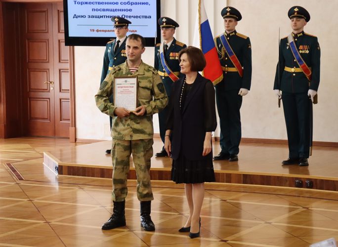 В Биробиджане сотрудникам и военнослужащим Росгвардии вручены Благодарственные письма Губернатора и Председателя Законодательного собрания ЕАО