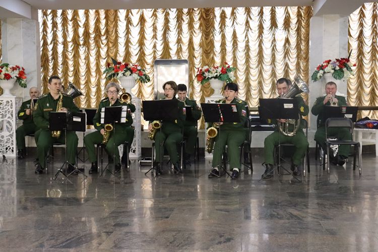 В Биробиджане прошло торжественное мероприятие, посвященное 5-летию со дня образования войск национальной гвардии
