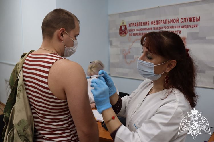 В Управлении Росгвардии продолжается ревакцинация от COVID-19