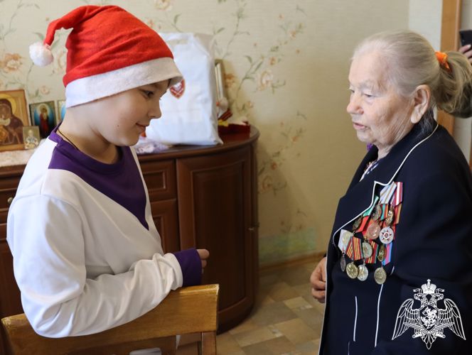 Акцию «С Новым годом, ветеран!» поддержали сотрудники и военнослужащие Росгвардии в Биробиджане
