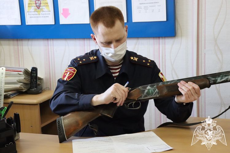 В Управлении Росгвардии по Еврейской автономной области подведены итоги работы за 11 месяцев 2021 года по линии оборота оружия и частной детективной деятельности