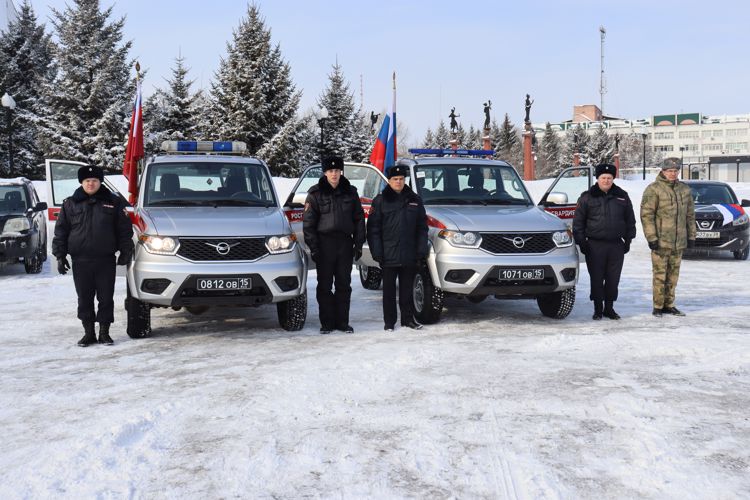 В Биробиджане личный состав Росгвардии принял участие в автопробеге в поддержку Российской армии