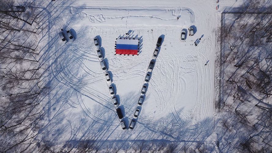Флэшмоб в поддержку специальной военной операции на Украине провели сотрудники Росгвардии