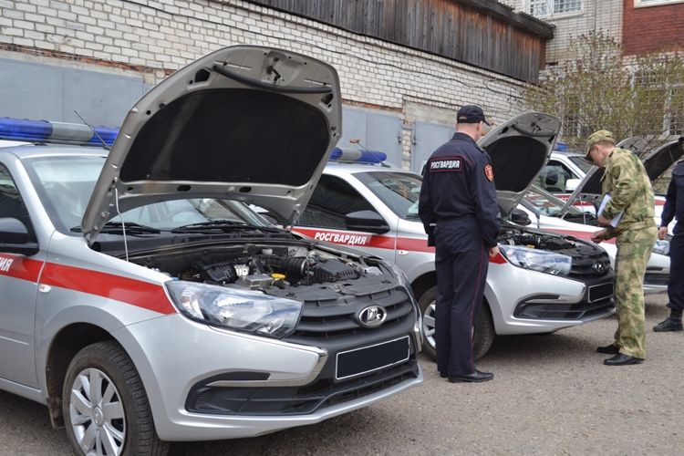 В отделе вневедомственной охраны Управления Росгвардии по Еврейской автономной области проведен смотр служебного автотранспорта