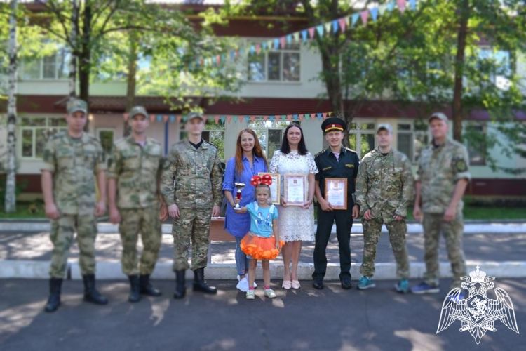 В рамках акции «Зарядись энергией с Росгвардией» сотрудники и военнослужащие приняли участие в спортивной эстафете посвященной  «Дню физкультурника»