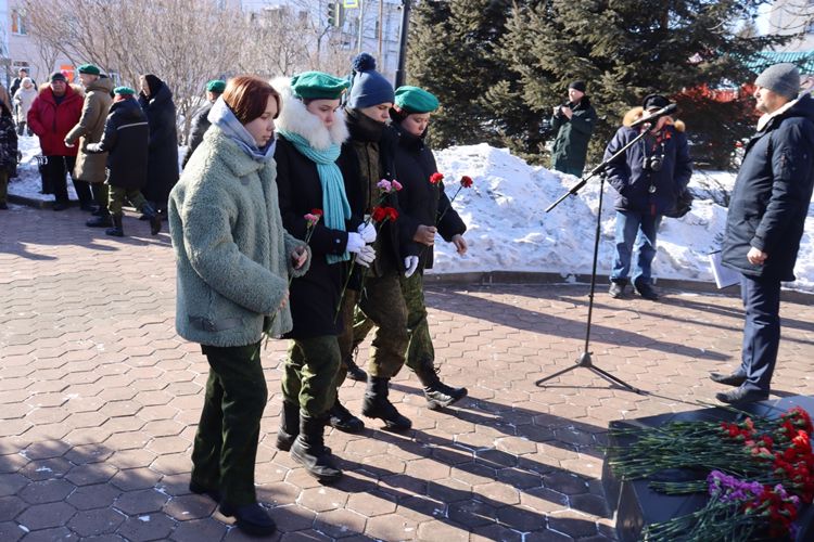 В Биробиджане сотрудники и военнослужащие Росгвардии приняли участие в мероприятиях, посвященных памяти погибших воинов-интернационалистов