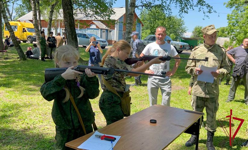 Сотрудники Управления Росгвардии по ЕАО приняли участие в судействе военно-спортивной эстафете «Поле Куликово»