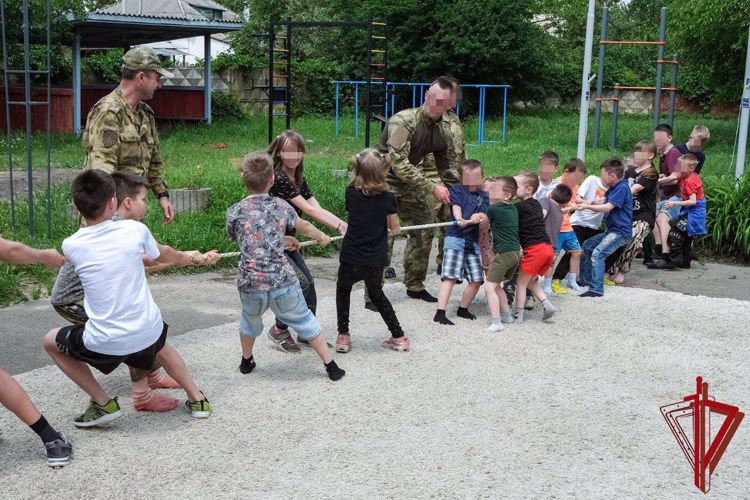 В РОСГВАРДИИ ПРОХОДЯТ ПРАЗДНИЧНЫЕ МЕРОПРИЯТИЯ, ПОСВЯЩЕННЫЕ МЕЖДУНАРОДНОМУ ДНЮ ЗАЩИТЫ ДЕТЕЙ (ВИДЕО)