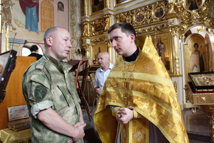 В Биробиджане состоялся молебен для сотрудников и военнослужащих Росгвардии 
