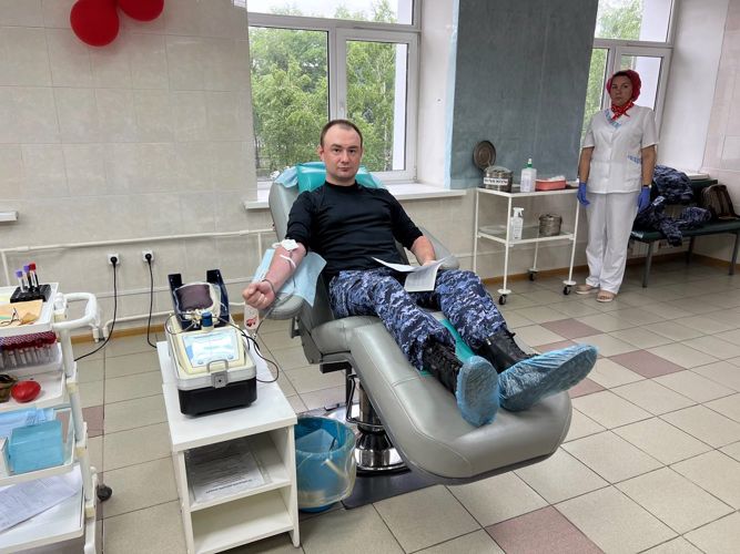 Росгвардейцы города Биробиджана присоединились к Всероссийскому марафону донорства костного мозга