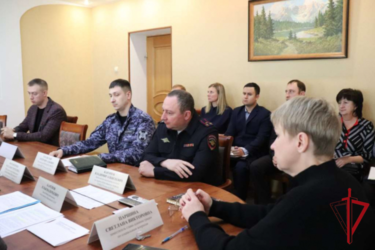 Антитеррористическую защищенность объектов образования обсуждают в районах ЕАО