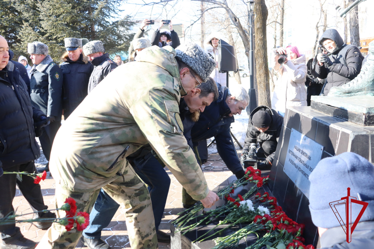 В Биробиджане росгвардейцы почтили память земляков, исполнявших служебный долг за пределами Отечества  