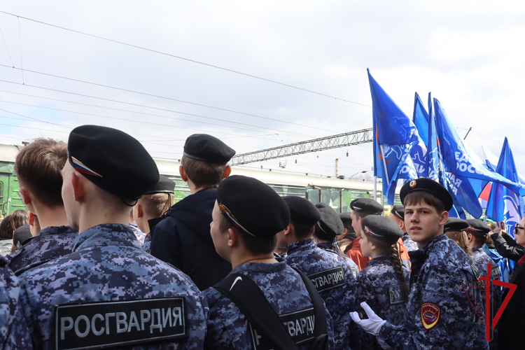 Уникальный тематический агитпоезд «Сила в правде» посетили росгвардейцы в Еврейской автономии