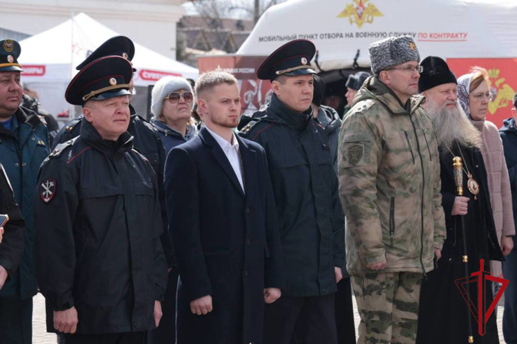 Уникальный тематический агитпоезд «Сила в правде» посетили росгвардейцы в Еврейской автономии
