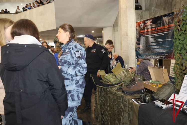 Подразделения Росгвардии приняли участие в региональном этапе ярмарки профессий  