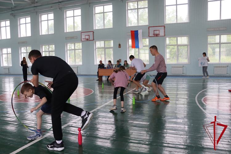В столице ЕАО росгвардейцы приняли участие в спортивном празднике к Дню защиты детей 