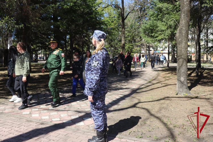 Росгвардейцы ЕАО приняли участие в торжественных и памятных мероприятиях в День Победы  