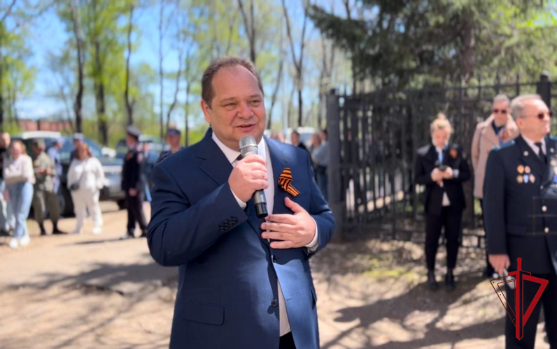 Персональный парад для Анны Цымбал провели правоохранители в Биробиджане