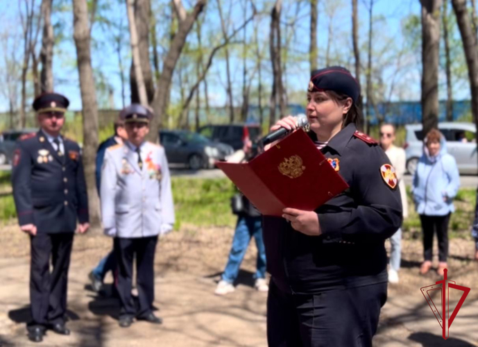 Персональный парад для Анны Цымбал провели правоохранители в Биробиджане