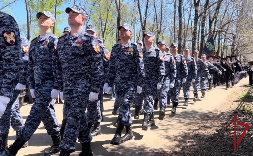 Персональный парад для Анны Цымбал провели правоохранители в Биробиджане