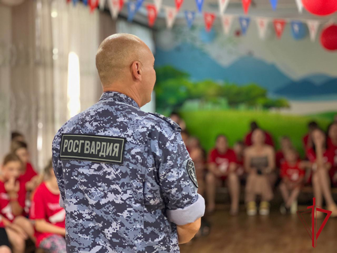 Росгвардия в гостях у ребят региональной профильной смены «Время Первых. Достигай и побеждай!»