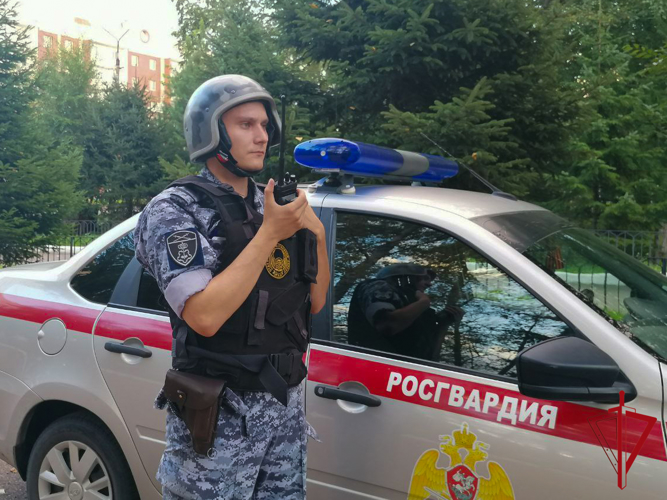 Росгвардейцы задержали биробиджанку, напавшую на медработников