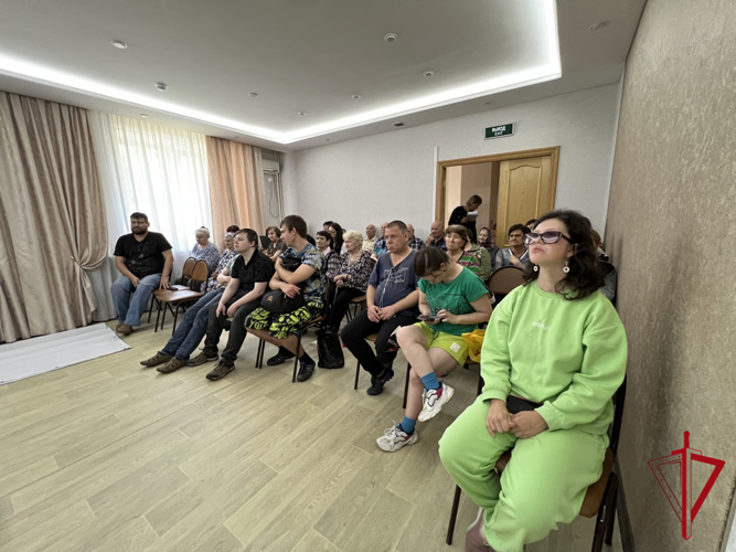 В Биробиджане росгвардейцы провели акцию «Мир без террора»  в «Специальном доме №2»