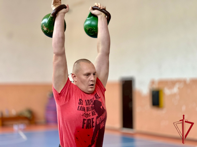 Росгвардия взяла «золото» в гиревом двоеборье в ЕАО 