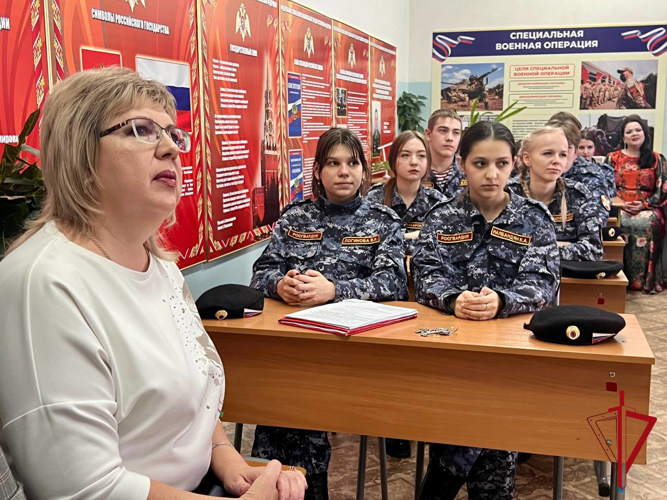 Связь через километры: Росгвардия связала биробиджанскую школу и лицей ЛНР