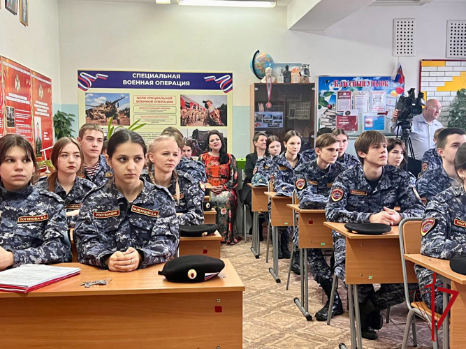 Связь через километры: Росгвардия связала биробиджанскую школу и лицей ЛНР