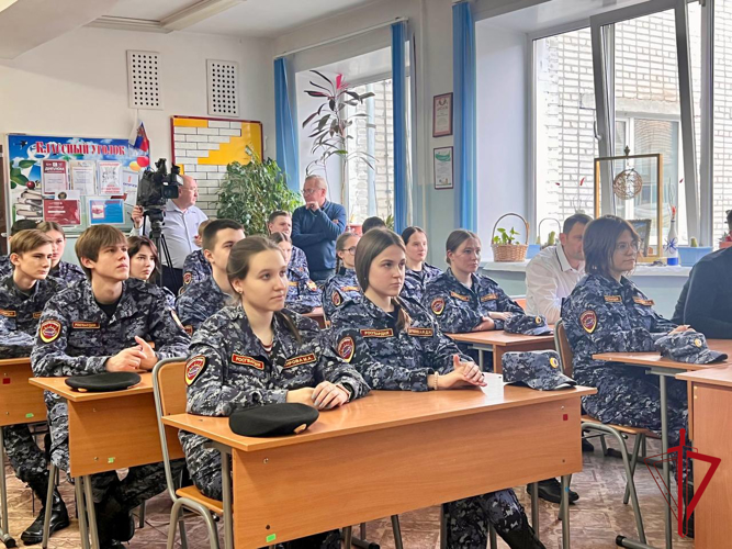 Связь через километры: Росгвардия связала биробиджанскую школу и лицей ЛНР