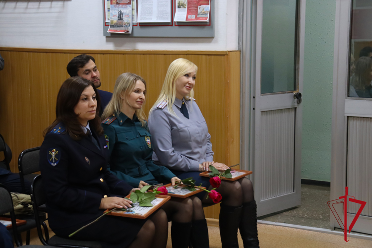 Руководители Росгвардии поздравили журналистов с «Днем Российской печати»