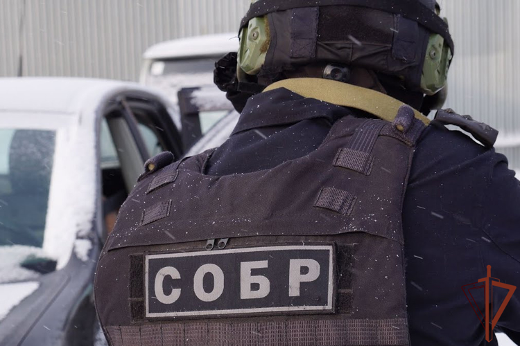 При поддержке бойцов СОБР задержан подозреваемый в незаконном хранении наркотиков