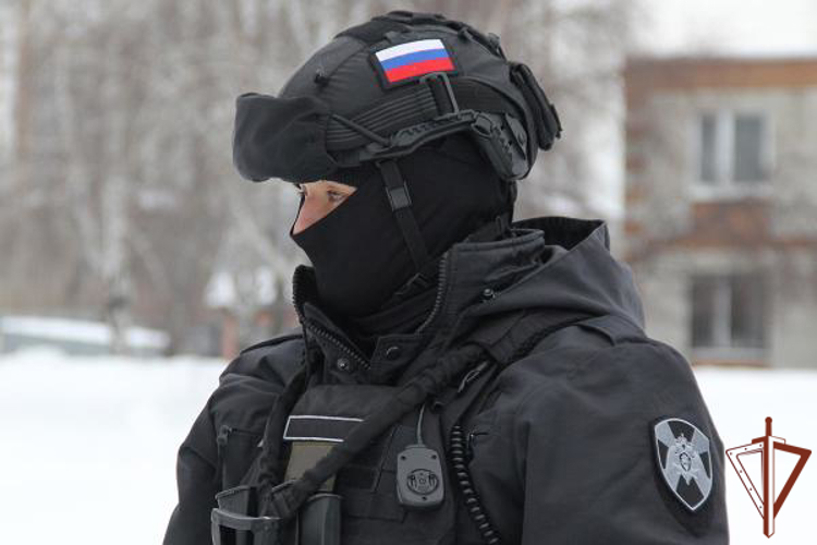 В ЕАО при содействии СОБР задержан подозреваемый в незаконном хранении оружия и наркотиков