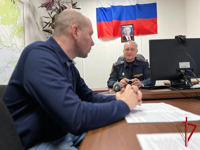 В Биробиджане сознательный гражданин сдал в Росгвардию найденный пистолет