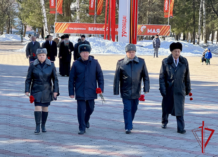 Росгвардия приняла участие в Международной акции «Эстафета Победы» в Биробиджане 