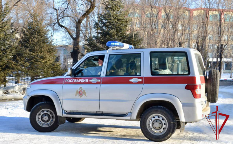 Сотрудники Росгвардии задержали буянов в местном кафе