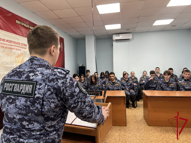 Росгвардия провела занятие по дорожной безопасности для школьников