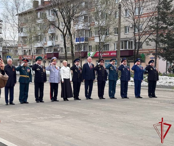 Росгвардейцы Еврейской автономии чтят память защитников Родины 