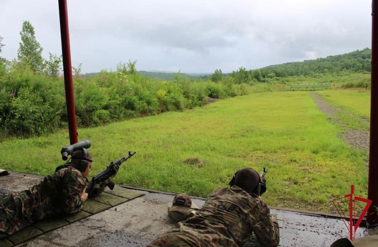 В Биробиджане росгвардейцы завоевали серебро в первенстве по стрельбе