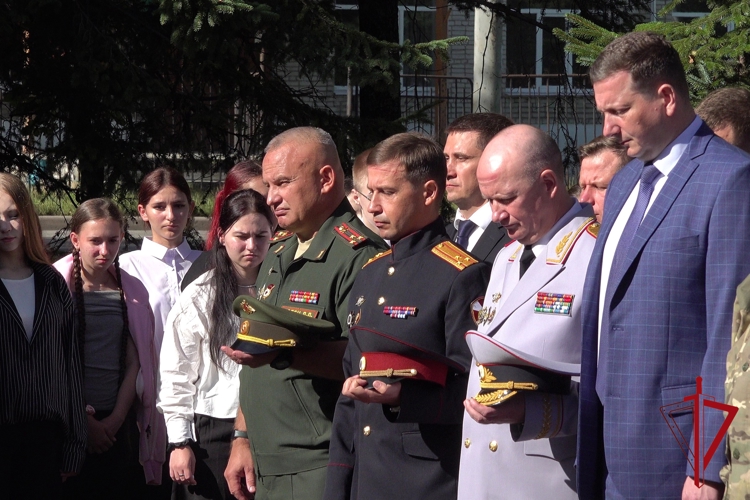 Росгвардия чтит память победы над милитаристской Японией в Биробиджане