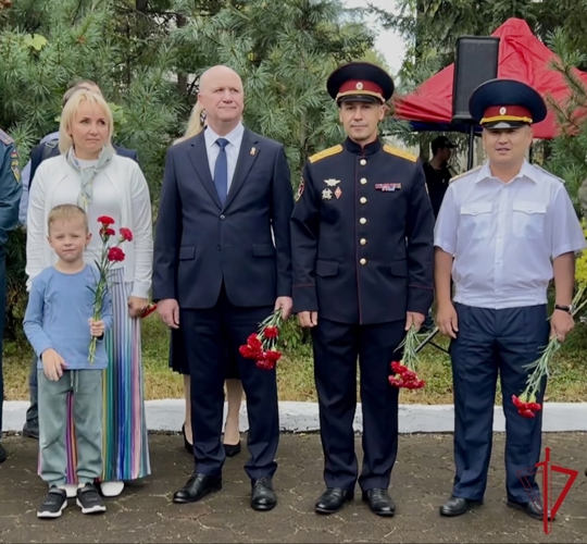 Начальник управления Росгвардии принял участие в акции «Пост №1» в Еврейской автономной области