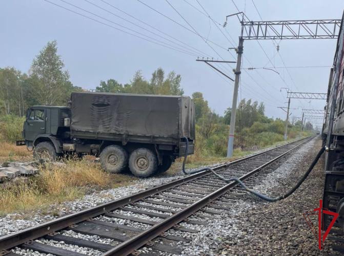 При поддержке бойцов СОБР «Харза» Еврейской автономной области пресечено хищение дизельного топлива из локомотива