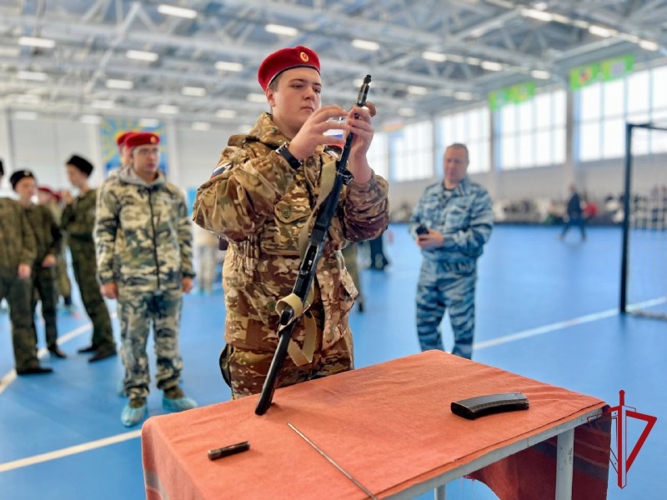 Подготовка Росгвардии обеспечила успех ученикам школы села Лазарево на военизированных стартах в Биробиджане