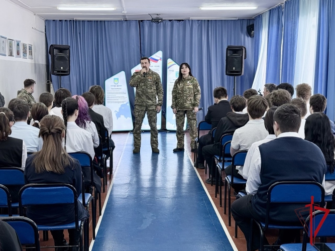 Росгвардия развернула площадку на форуме «Народ и армия едины» в Биробиджане