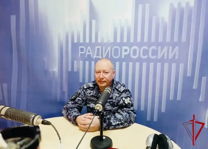 Офицер Росгвардии по ЕАО рассказал радиослушателям о праздновании 10-летия войск национальной гвардии РФ